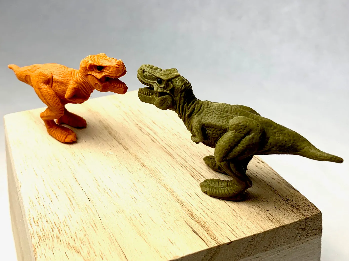 38266 IWAKO T REX DINOSAUR ERASERS-60