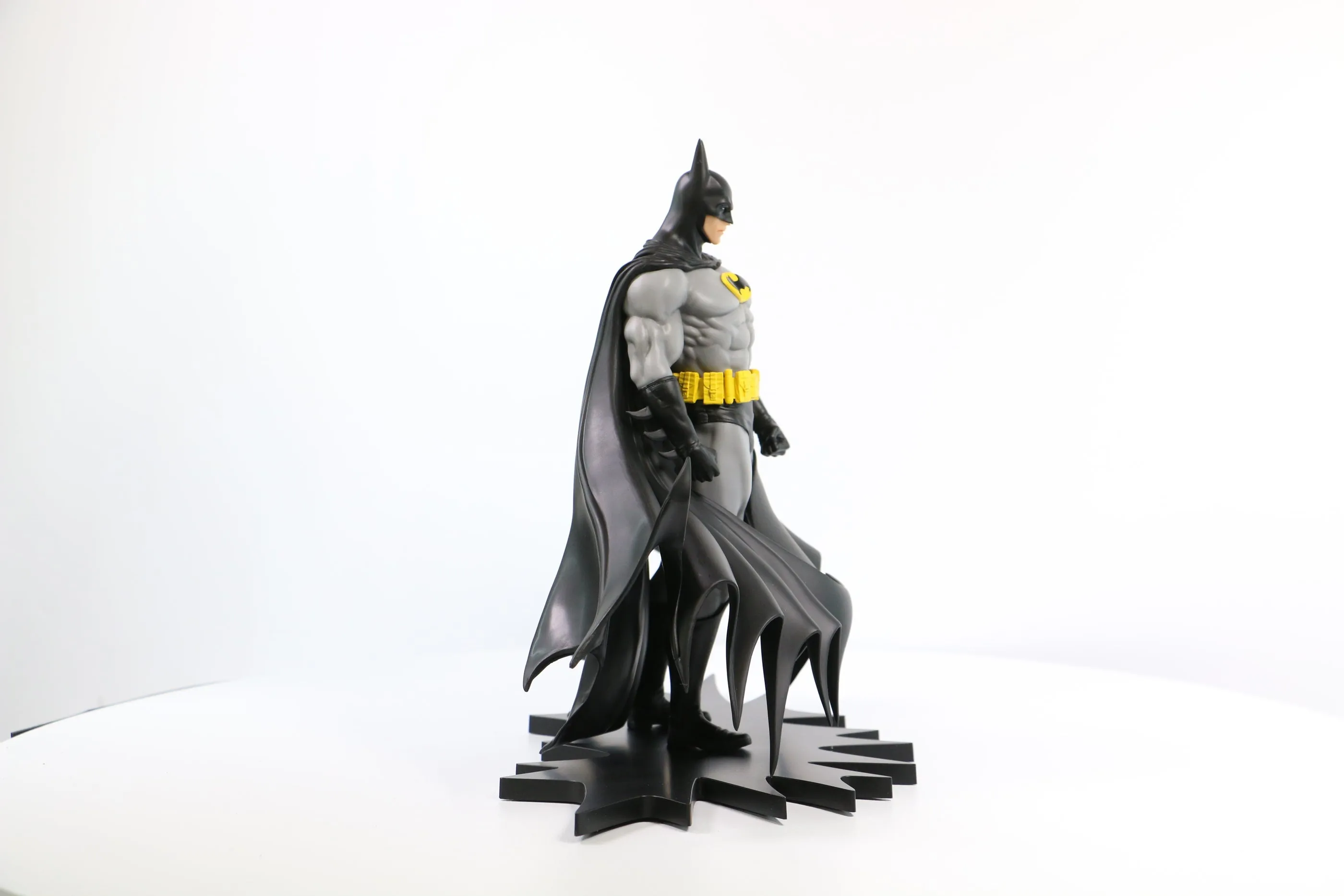 DC Heroes - Batman (Black Version) 1:8 Scale Statue - PX Previews Exclusive (40466) LOW STOCK